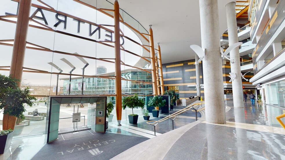 10153 King George Blvd, Surrey, BC à louer - Numérisation 3D de Matterport - Image 3 de 29