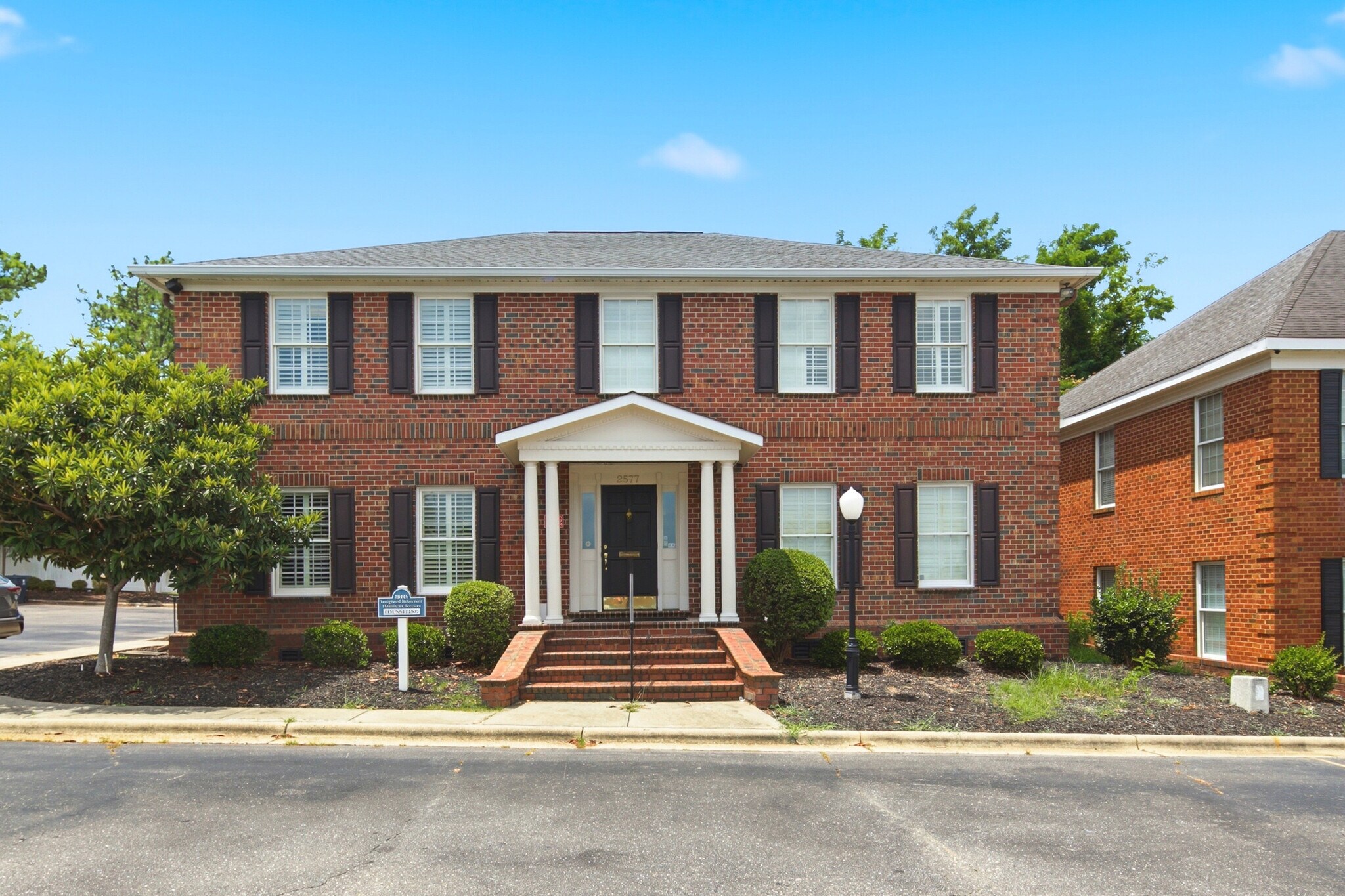 2577 Ravenhill Dr, Fayetteville, NC à vendre Photo du bâtiment- Image 1 de 36