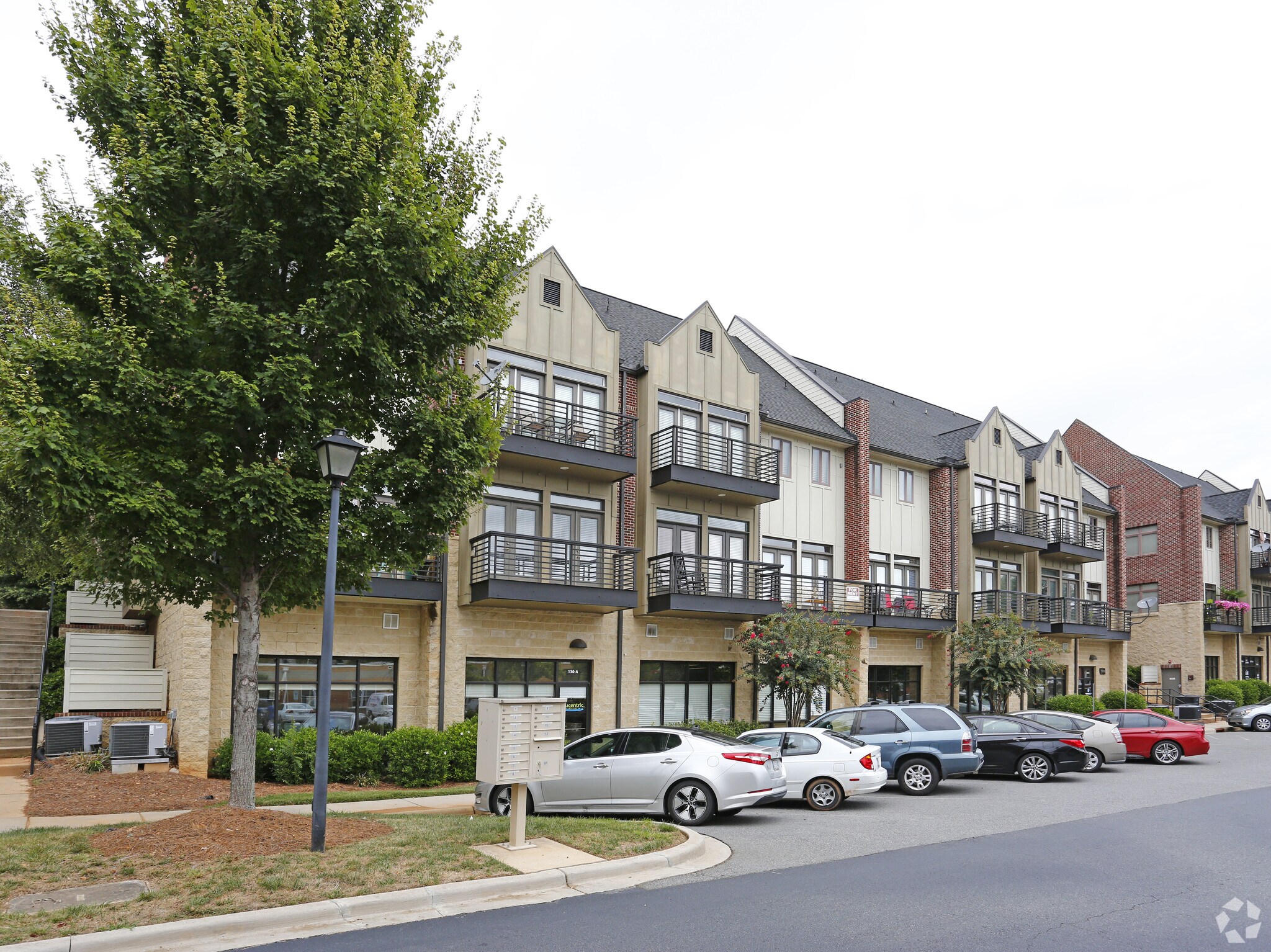 130 S Village Ln, Davidson, NC for sale Primary Photo- Image 1 of 1