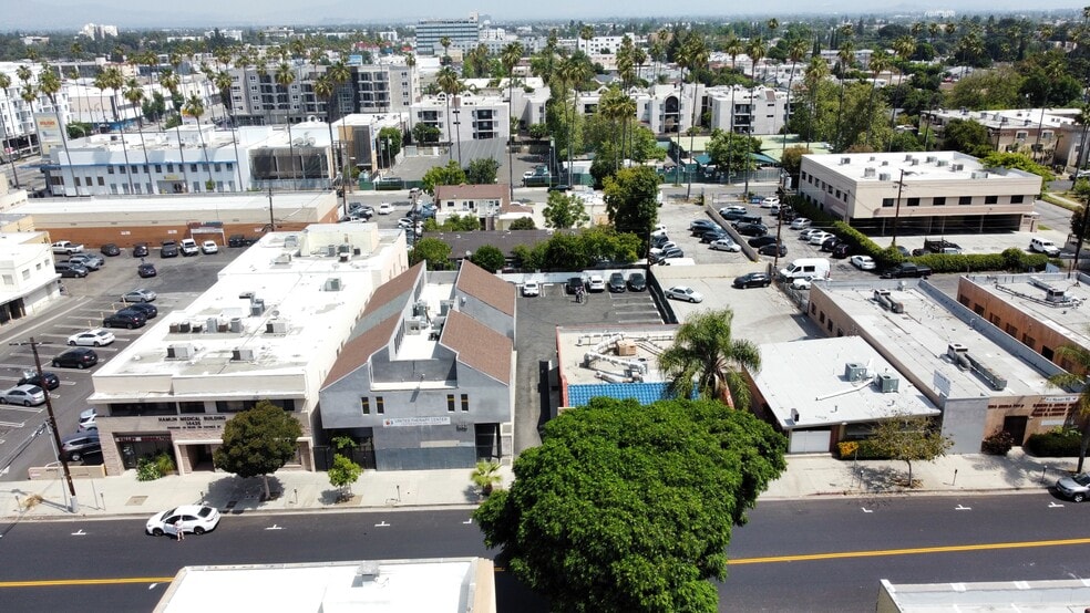 14431 Hamlin St, Van Nuys, CA for lease - Building Photo - Image 3 of 9