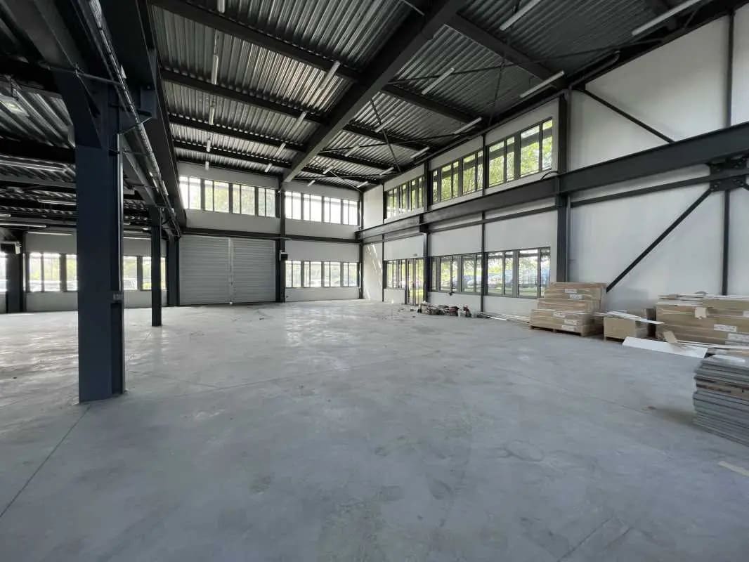 Flex in Roissy-en-France for lease Interior Photo- Image 1 of 8