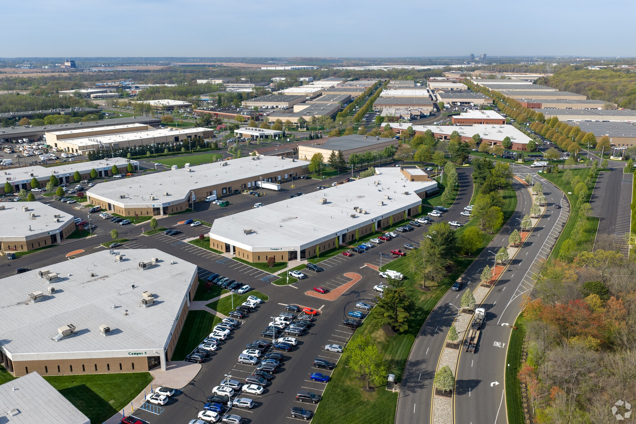 266-300 Raritan Center Pky, Edison, NJ for lease Primary Photo- Image 1 of 14
