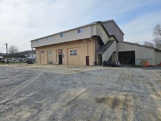 Plus de détails pour 677 Center St E, Rainelle, WV - Bureau à vendre