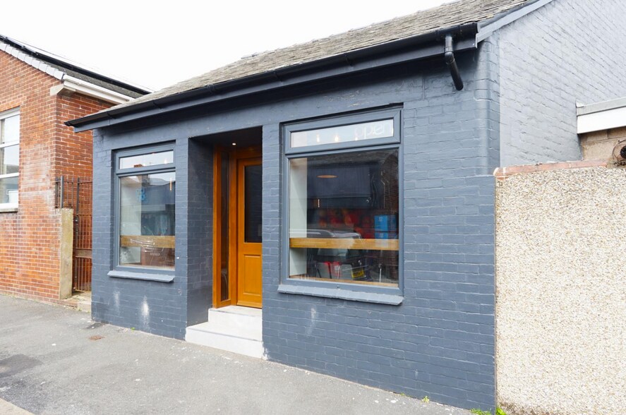 53 Amphitrite St, Barrow-In-Furness à vendre - Photo du bâtiment - Image 1 de 7