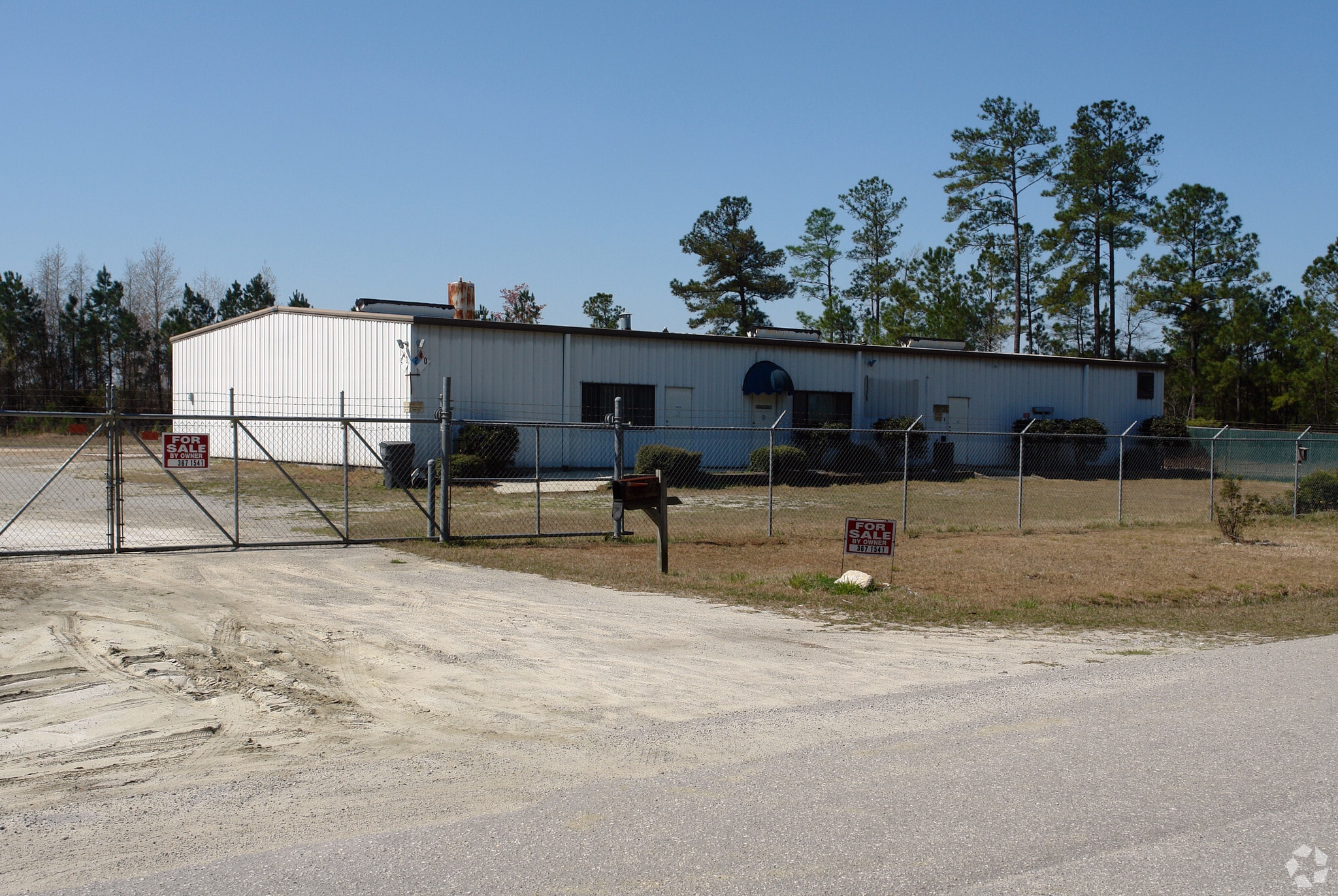 9049 Industrial Blvd NE, Leland, NC for lease Primary Photo- Image 1 of 4