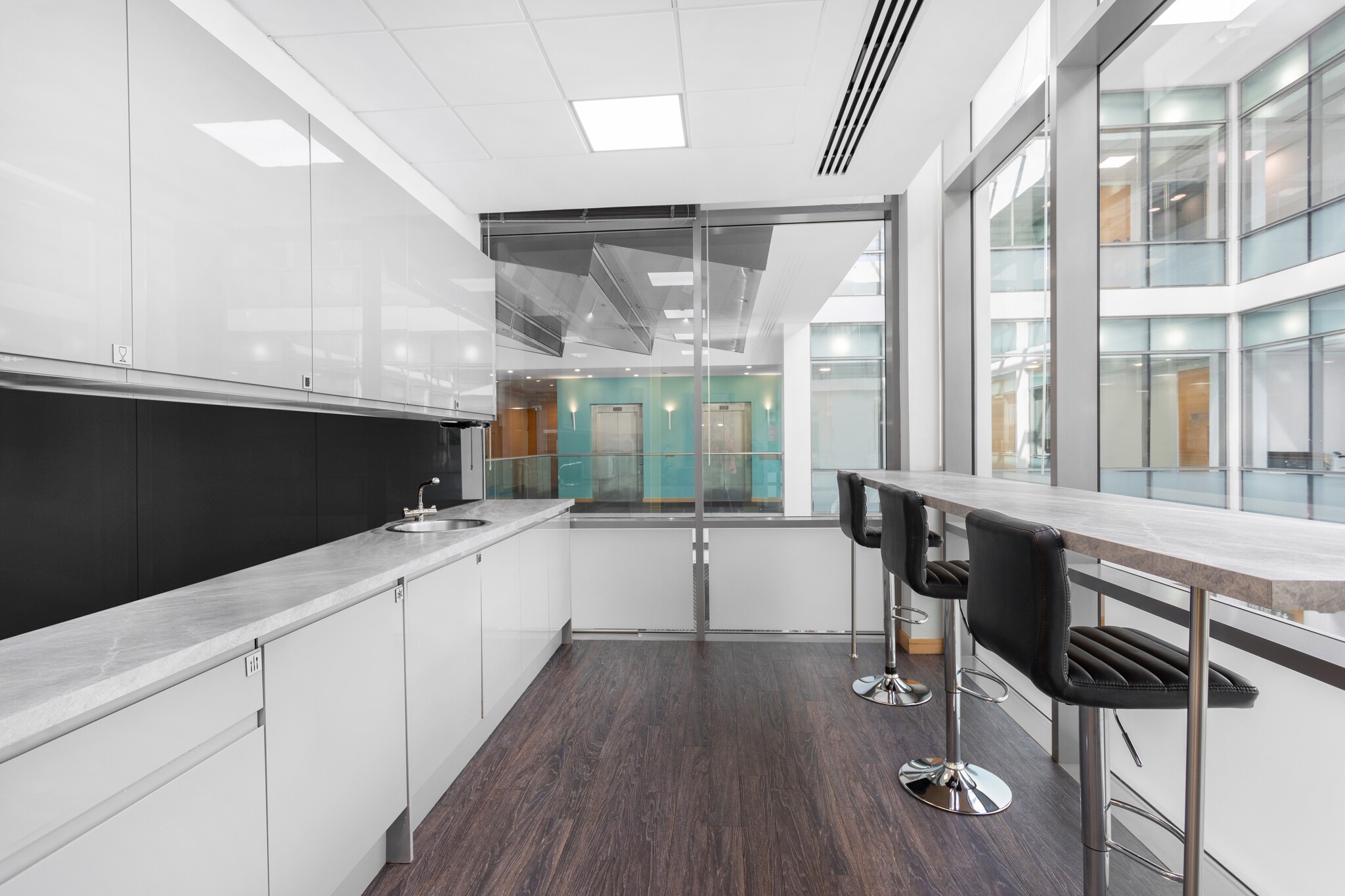 200 Brook Dr, Reading for lease Interior Photo- Image 1 of 8