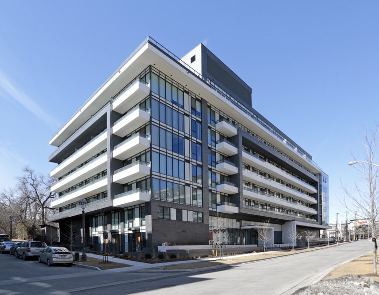 18-26 Rean Dr, Toronto, ON à louer - Photo principale - Image 1 de 7