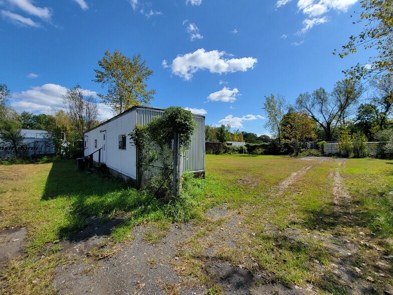 375 Western Hwy, Tappan, NY à louer - Photo du bâtiment - Image 2 de 10