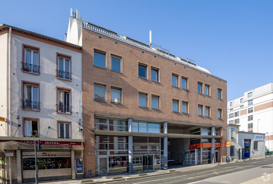 Bureau dans Saint-Ouen-sur-Seine à louer - Photo du bâtiment - Image 2 de 18