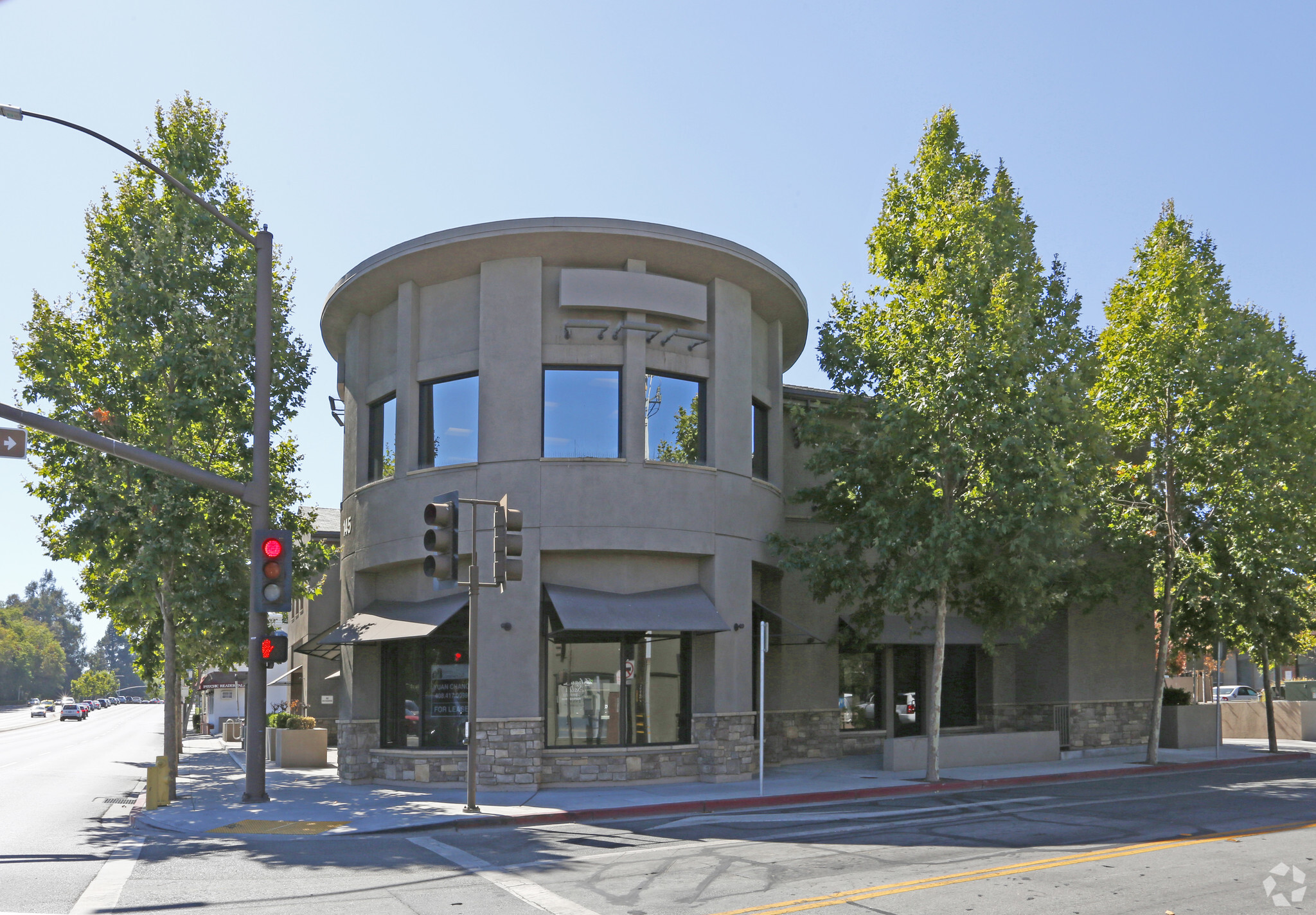 145 El Camino Real, Menlo Park, CA à vendre Photo du bâtiment- Image 1 de 1