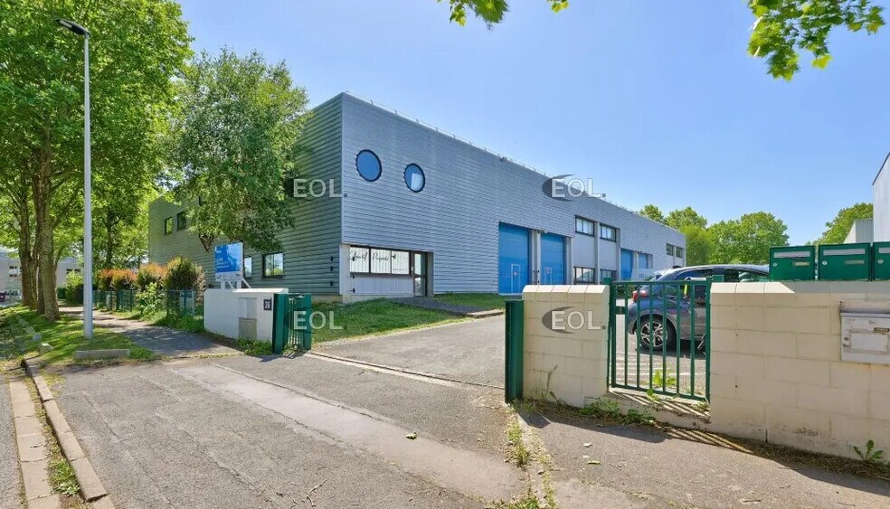 Flex dans Collégien à louer - Photo du bâtiment - Image 2 de 4