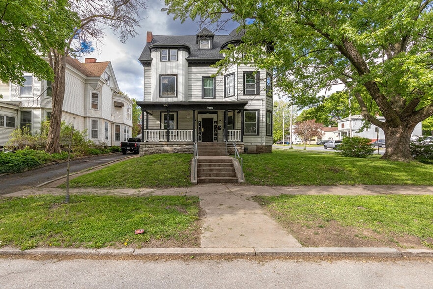 900 N Alvord St, Syracuse, NY à vendre - Photo du bâtiment - Image 1 de 16
