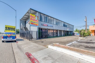 More details for 2921 N Blackstone Ave, Fresno, CA - Office for Sale