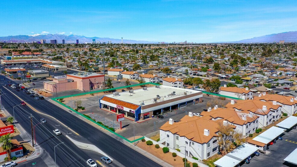 4670 E Tropicana Ave, Las Vegas, NV à vendre - Photo principale - Image 1 de 19