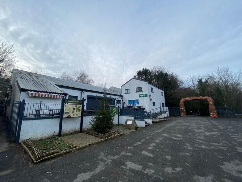 163 Stewartstown Rd, Belfast for lease - Building Photo - Image 3 of 4