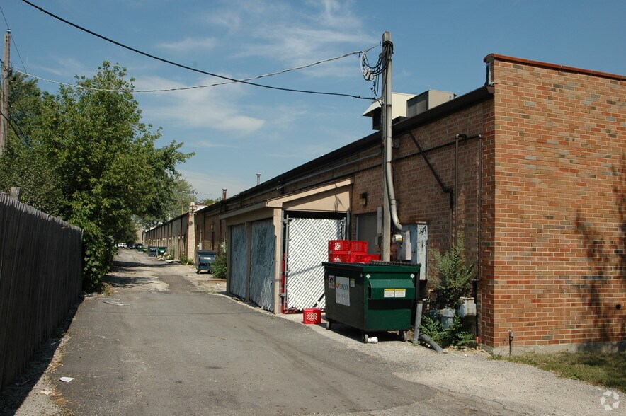 600-658 N Addison Rd, Villa Park, IL à louer - Photo du bâtiment - Image 2 de 8