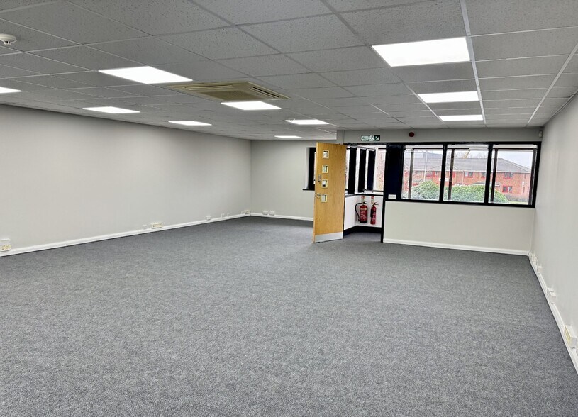 6 Cable Ct, Preston à louer - Photo du bâtiment - Image 3 de 3