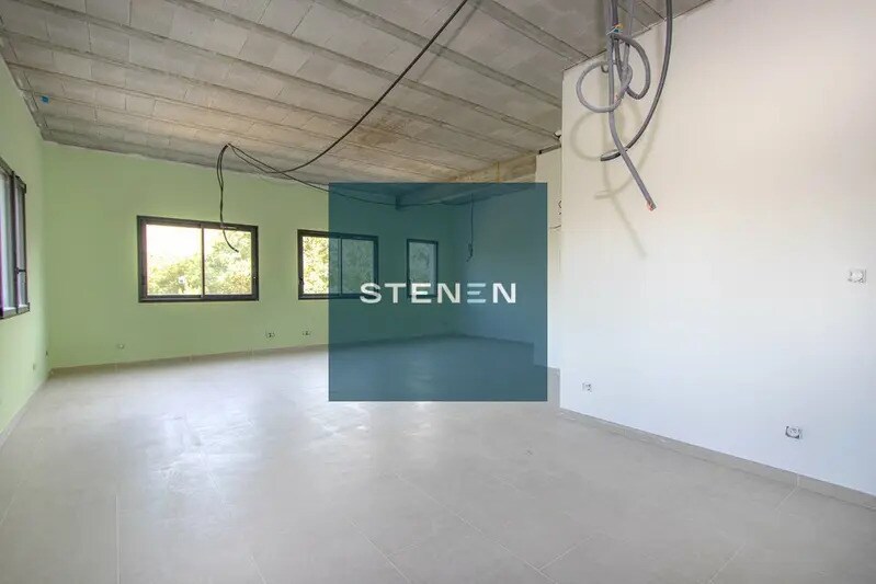 Office in Rousset for lease - Interior Photo - Image 2 of 7