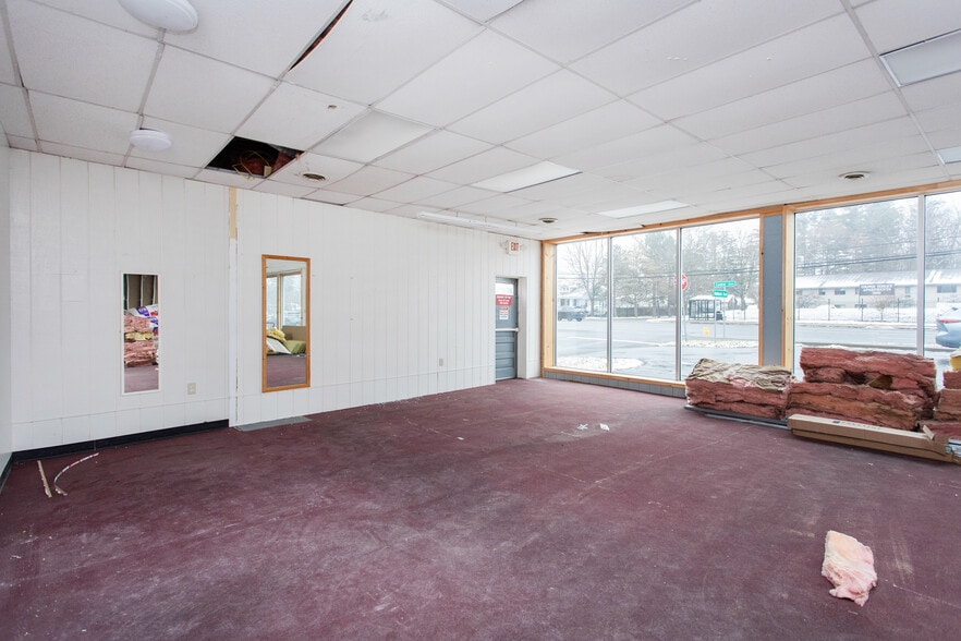 1995 Central Ave, Albany, NY for lease - Interior Photo - Image 3 of 13