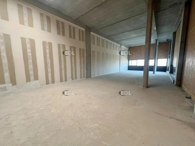 Industriel dans Tremblay-en-France à vendre - Photo du bâtiment - Image 2 de 13