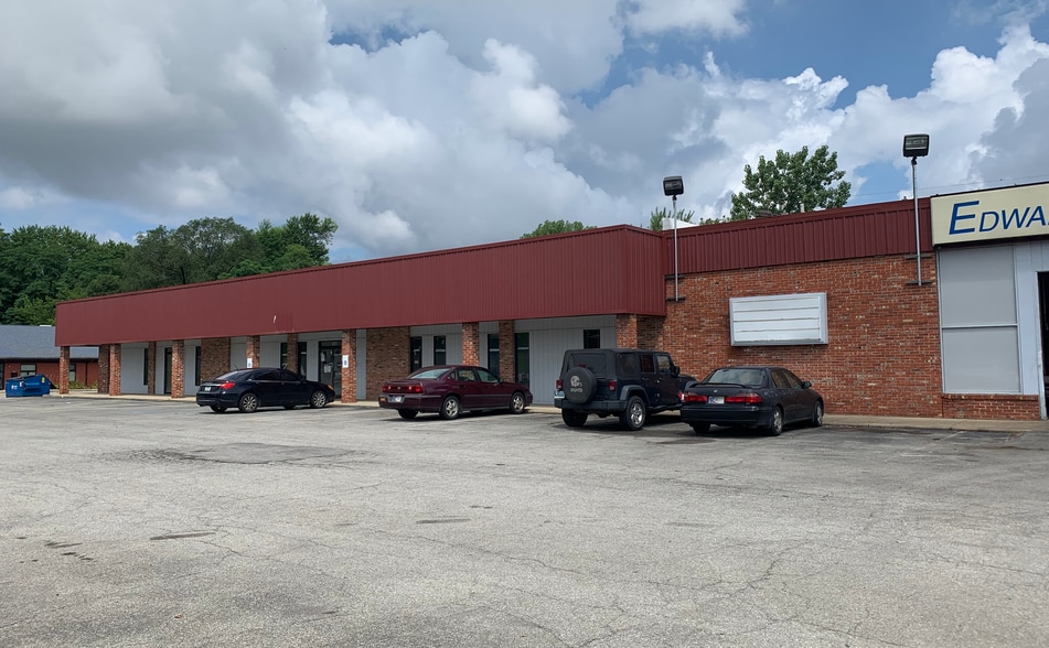7440-7450 Michigan Rd, Indianapolis, IN for lease - Building Photo - Image 2 of 7