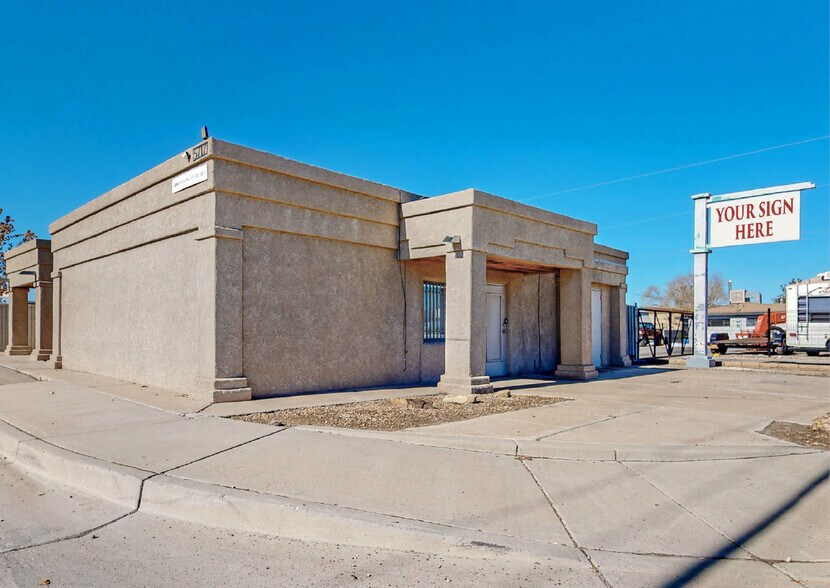 5717 Edith Btm NW, Albuquerque, NM à vendre - Photo du bâtiment - Image 2 de 14