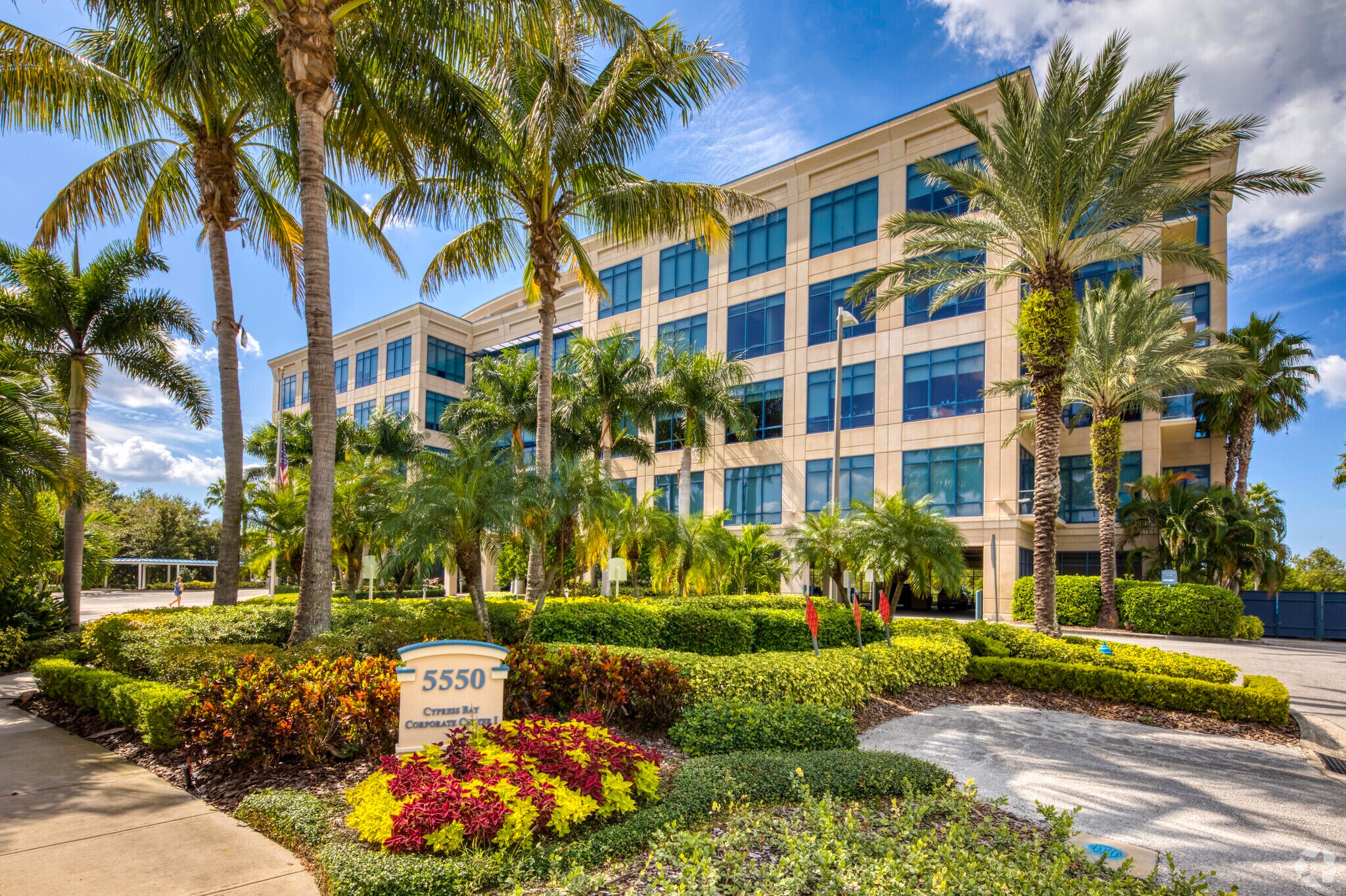 5550 W Executive Dr, Tampa, FL for lease Building Photo- Image 1 of 14