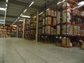 Industriel dans Le Plessis-Pâté à louer Photo du bâtiment- Image 2 de 2