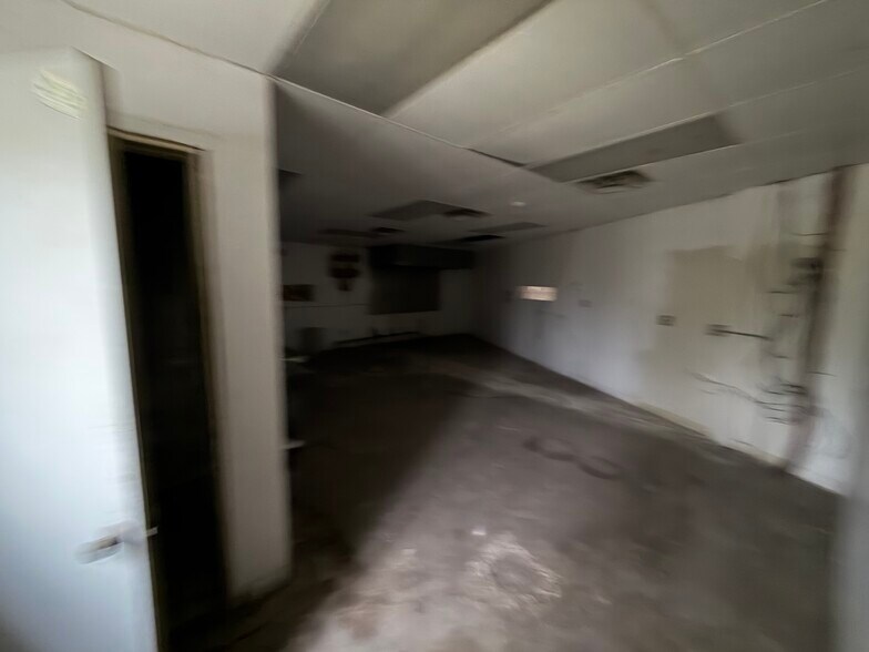 529-535 E 5th Ave, Gary, IN à louer - Photo du bâtiment - Image 3 de 21