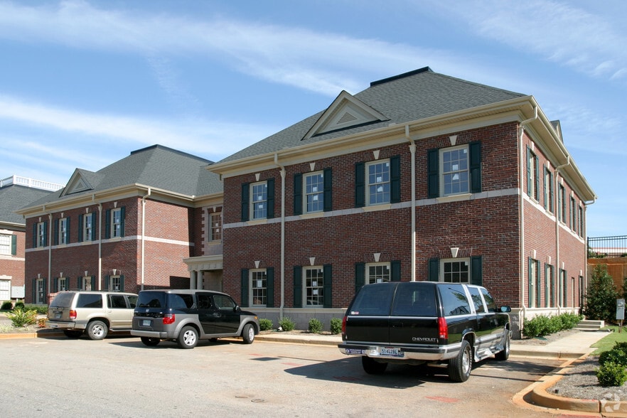 420 The Parkway, Greer, SC for lease - Building Photo - Image 2 of 17