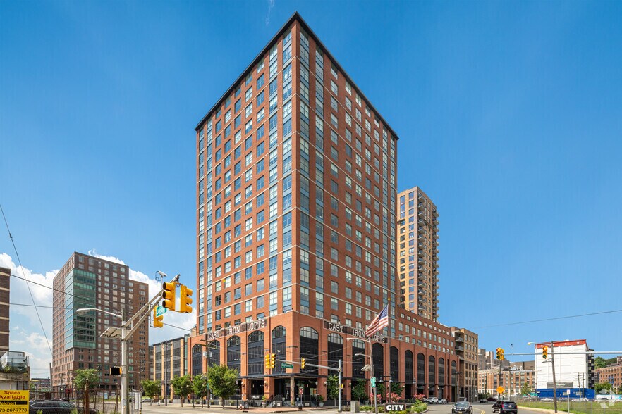 300 Coles St, Jersey City, NJ for lease - Building Photo - Image 2 of 62