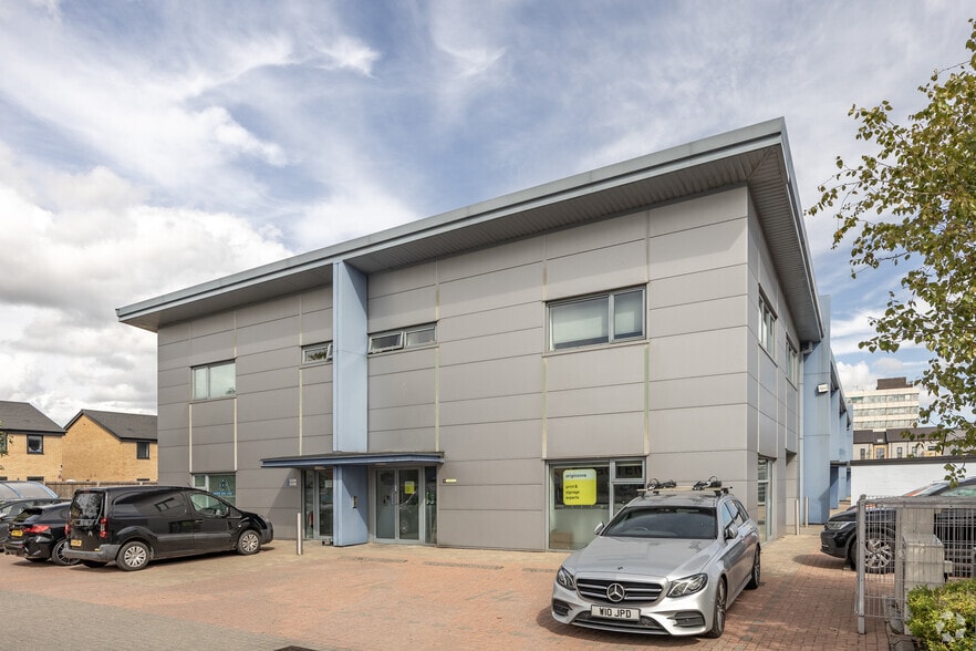 Greenbridge Rd, Swindon for lease - Primary Photo - Image 1 of 5