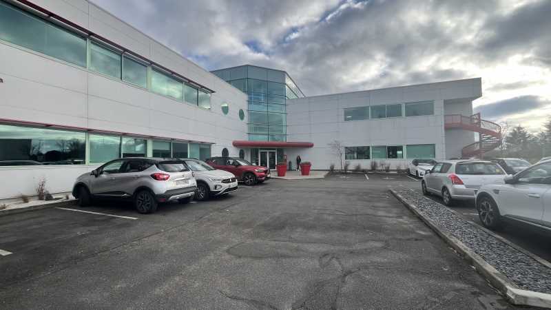 Avenue Des Droits De L'Homme, Orléans for sale - Building Photo - Image 2 of 12