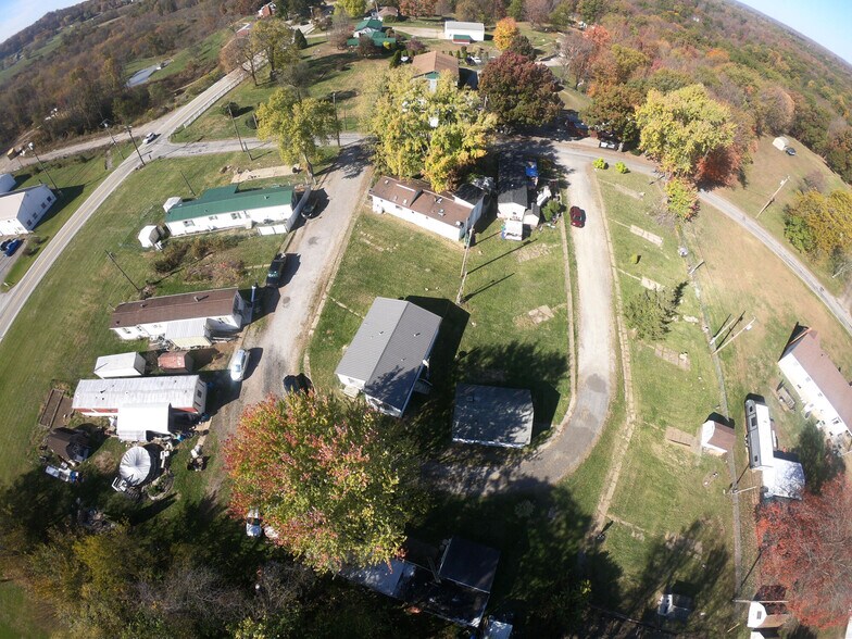 101 Superior Ln, Aliquippa, PA à vendre - Photo du bâtiment - Image 2 de 3