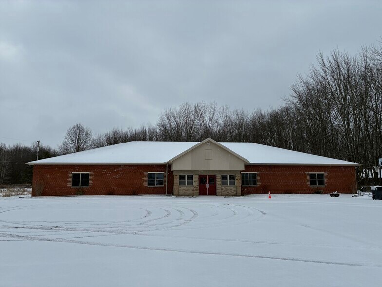 11233 Lagrange Rd, Elyria, OH à vendre - Photo du bâtiment - Image 2 de 21