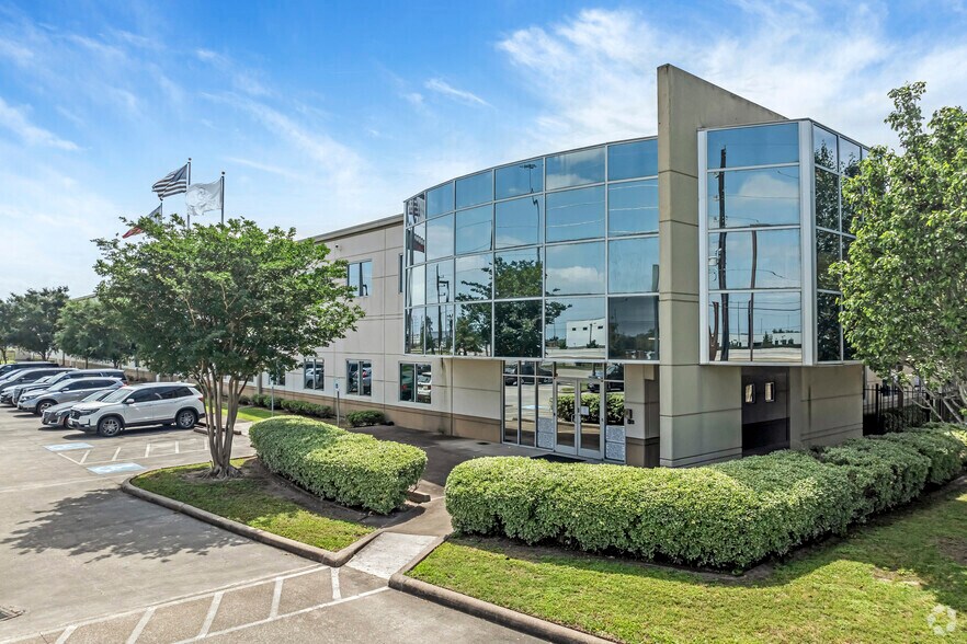 4400 S Sam Houston Pky E, Houston, TX à louer - Photo du bâtiment - Image 1 de 22