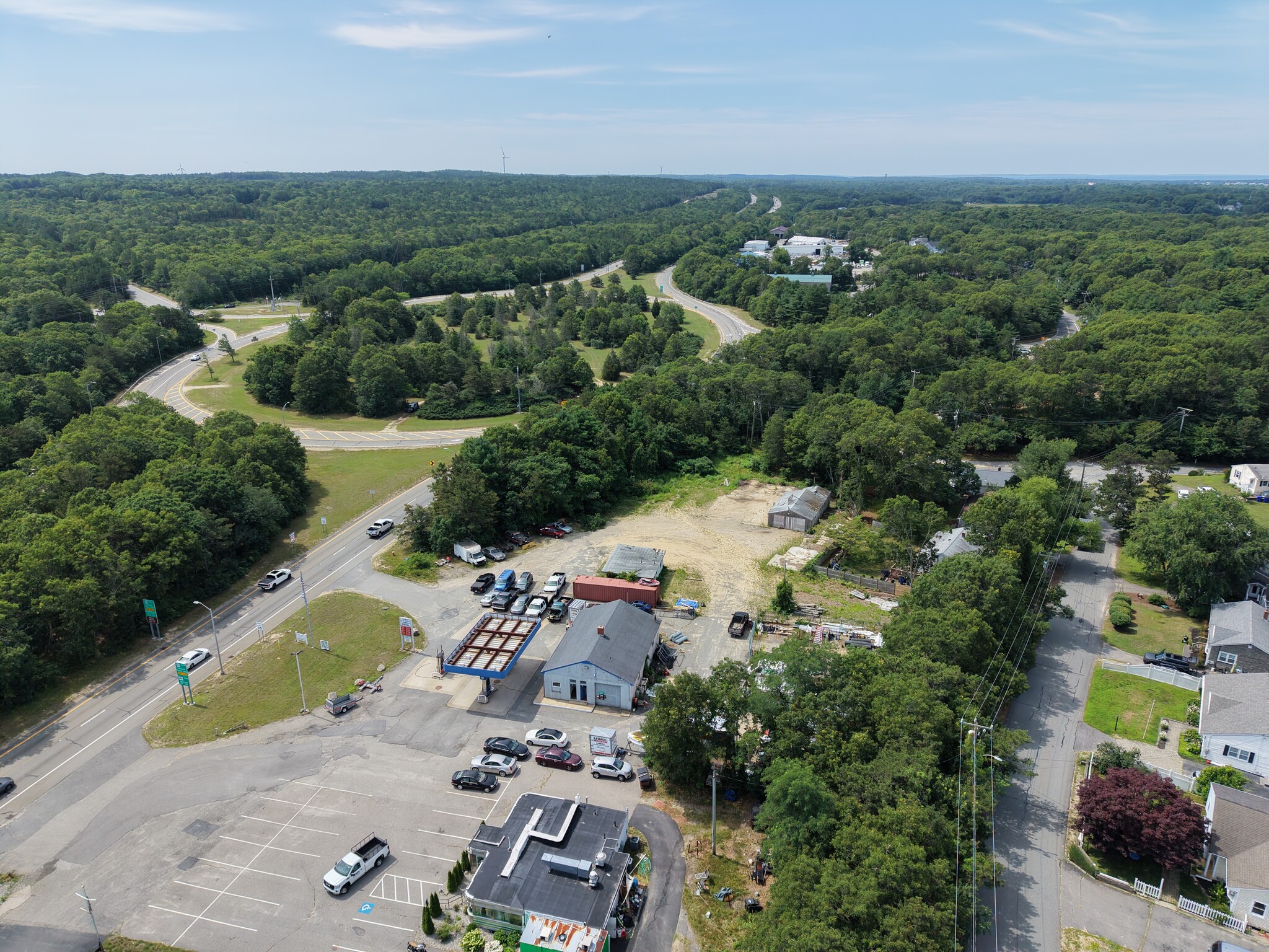 810 MacArthur Blvd, Pocasset, MA for sale Primary Photo- Image 1 of 5
