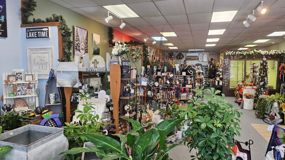 513 Main St, Bottineau, ND à vendre - Photo du bâtiment - Image 3 de 9