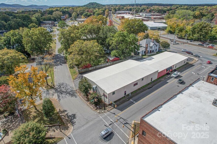 301 S Battleground Ave, Kings Mountain, NC à vendre - Photo du bâtiment - Image 2 de 8