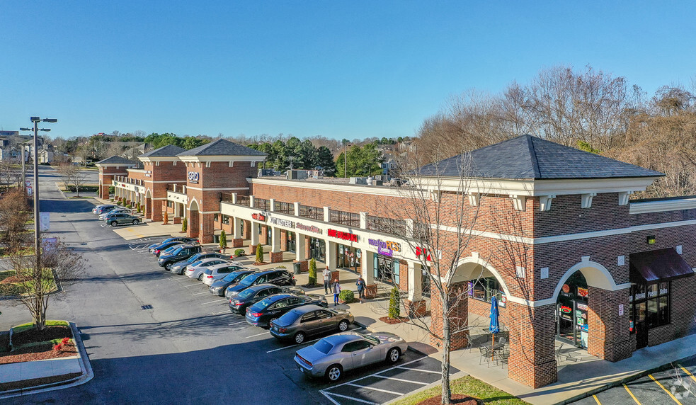 9605 N Tryon St, Charlotte, NC à vendre - Photo principale - Image 1 de 1