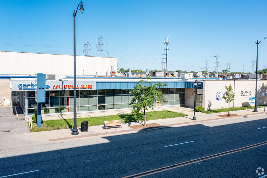 8250 Skokie Blvd, Skokie, IL à vendre - Photo du bâtiment - Image 1 de 1