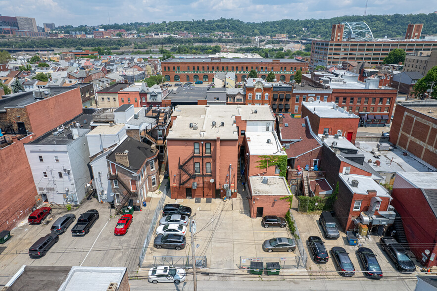 2008 E Carson St, Pittsburgh, PA for lease - Building Photo - Image 3 of 5