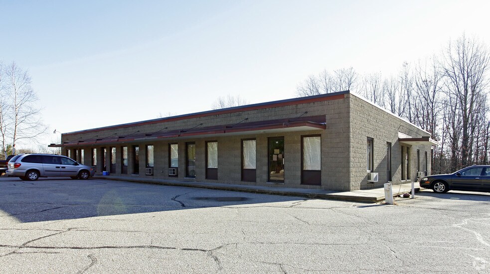 146 Londonderry Tpke, Hooksett, NH à vendre - Photo du bâtiment - Image 2 de 2