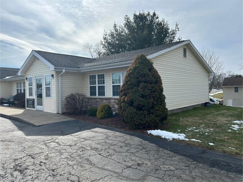 11065 State Highway 18, Conneaut Lake, PA à vendre - Photo du bâtiment - Image 2 de 21