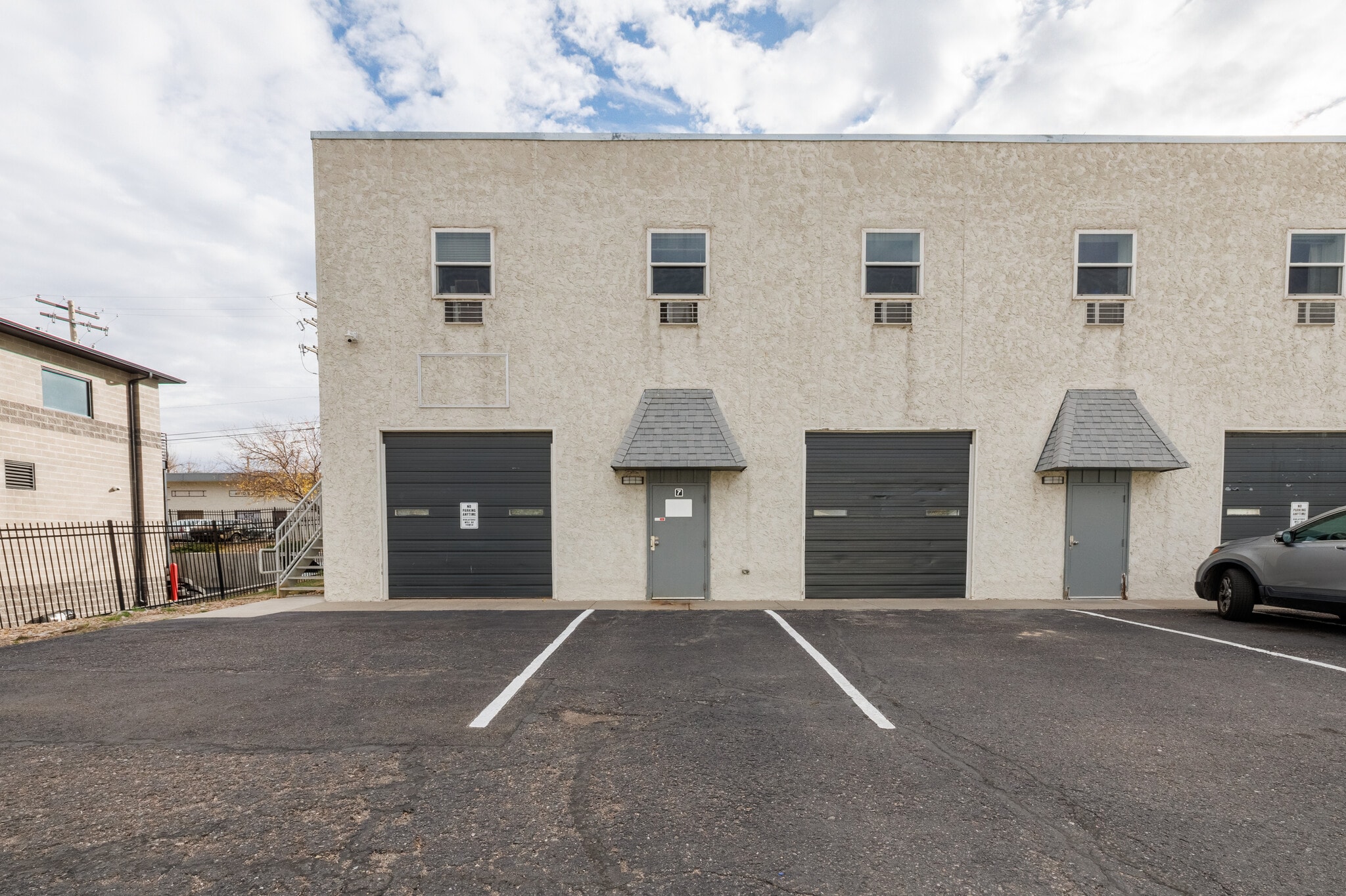5306 S Bannock St, Littleton, CO for lease Interior Photo- Image 1 of 12