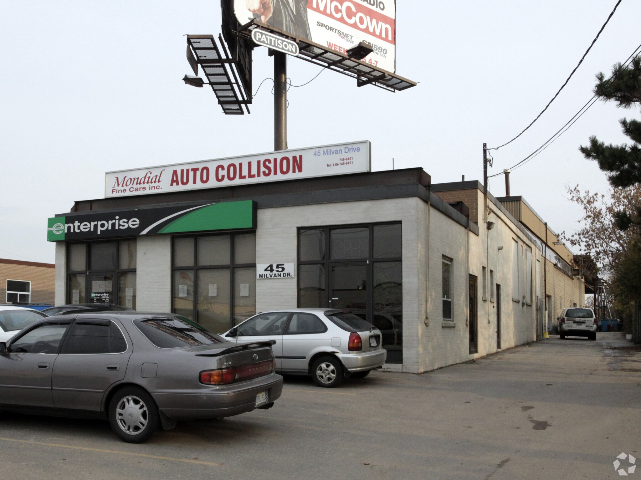 45 Milvan Dr, Toronto, ON à vendre Photo principale- Image 1 de 1