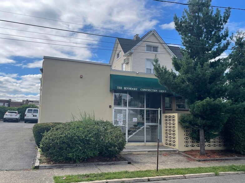 87 Old River St, Hackensack, NJ for lease - Building Photo - Image 2 of 9