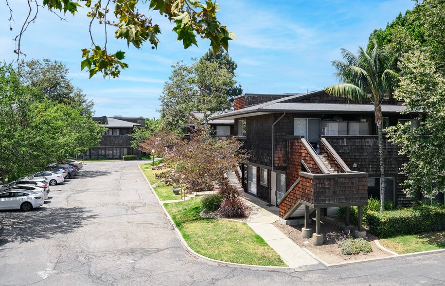 122 S Patterson Ave, Santa Barbara, CA for sale - Building Photo - Image 1 of 30