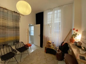 Bureau dans Paris à louer Photo intérieure- Image 1 de 7