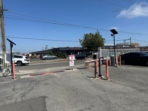 8911 Bellanca Ave, Los Angeles, CA à louer Autre- Image 1 de 2